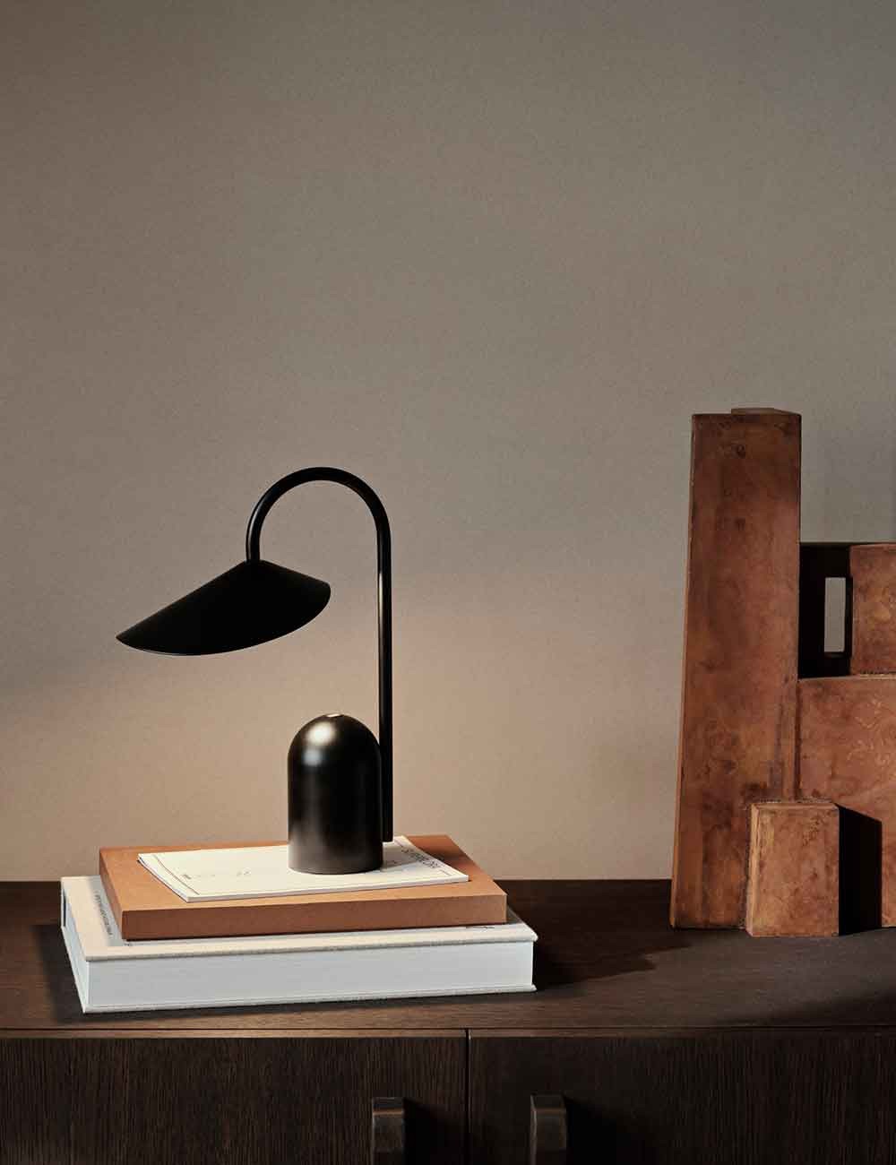 arum portable lamp