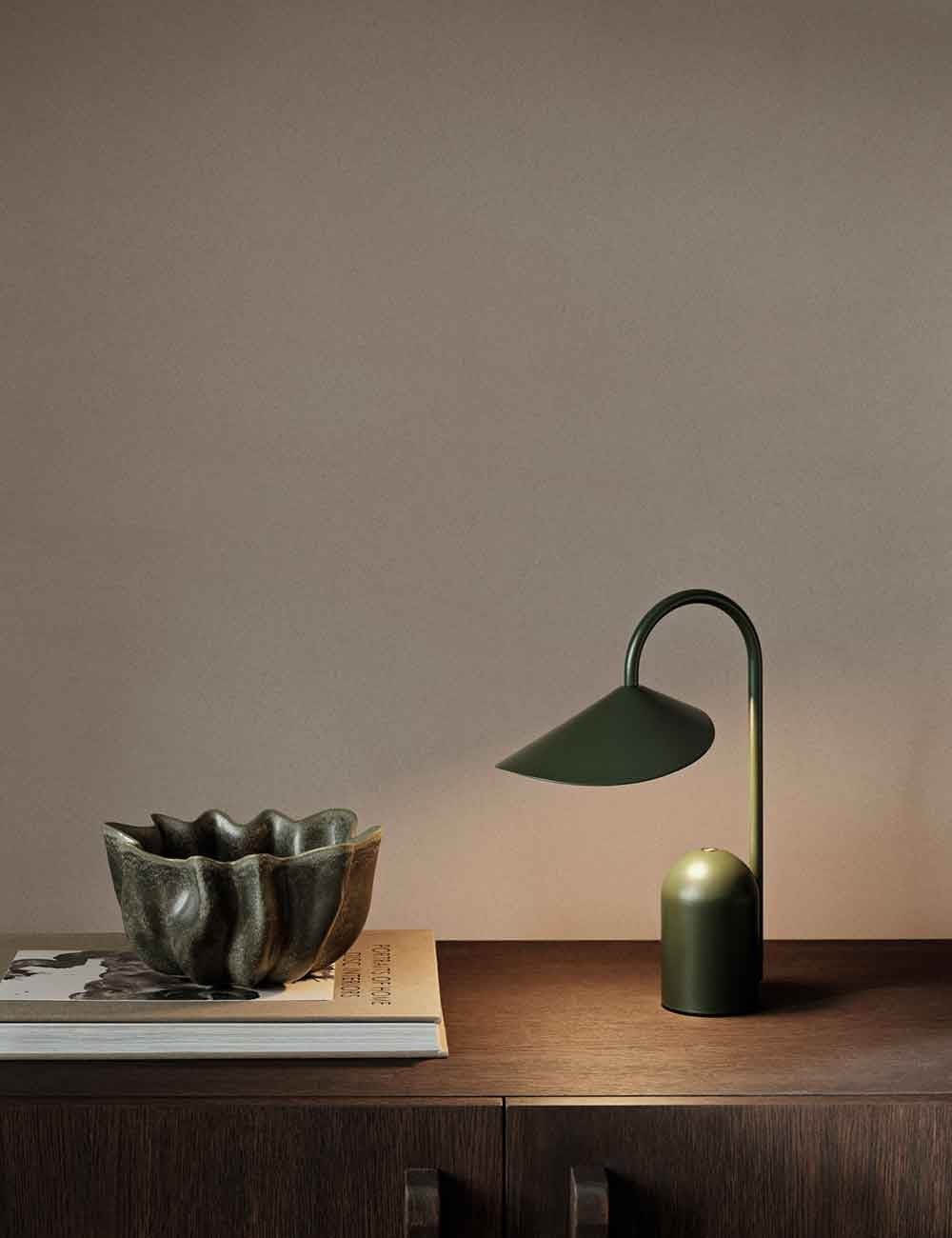 arum portable lamp