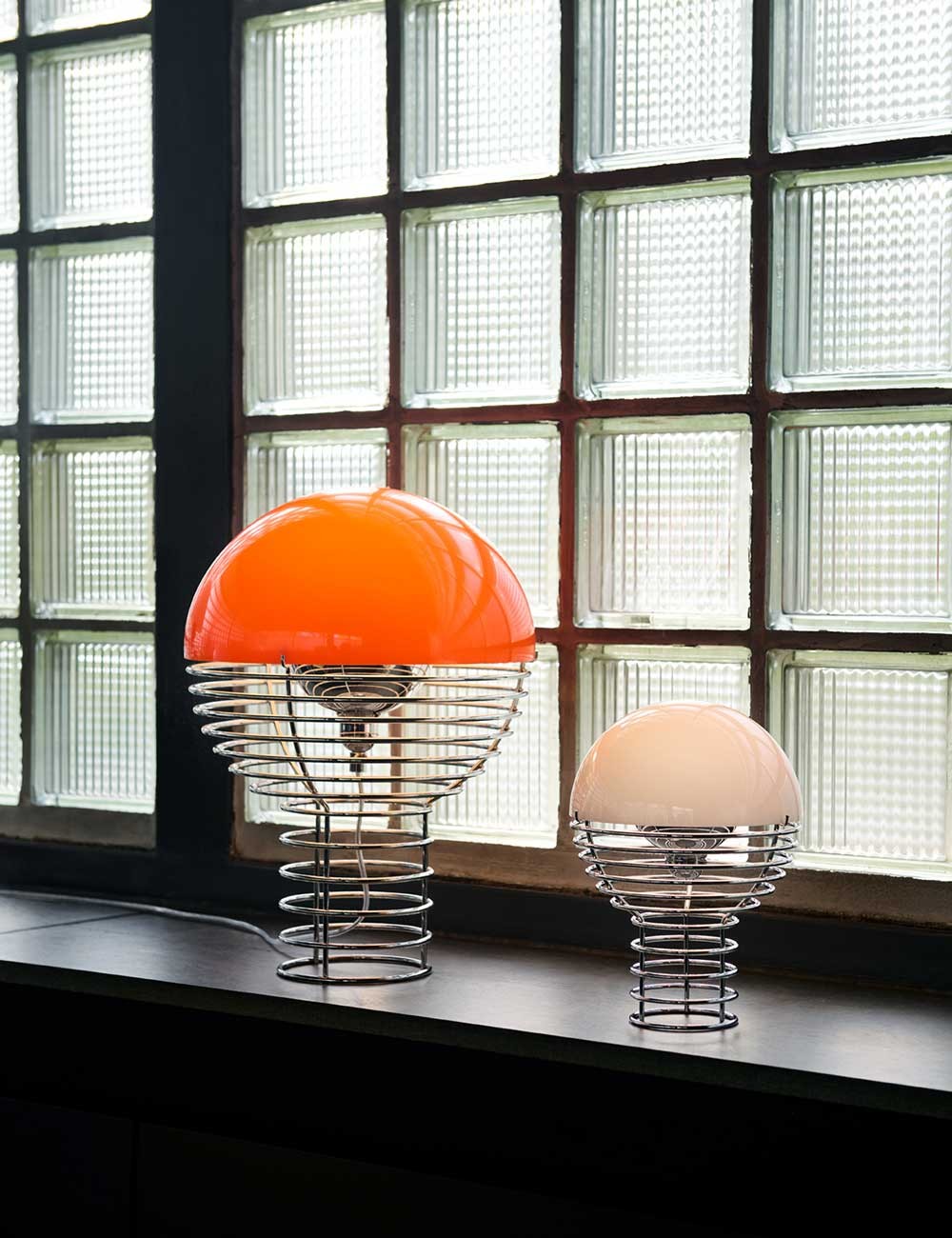 lampada da tavolo in filo ø30