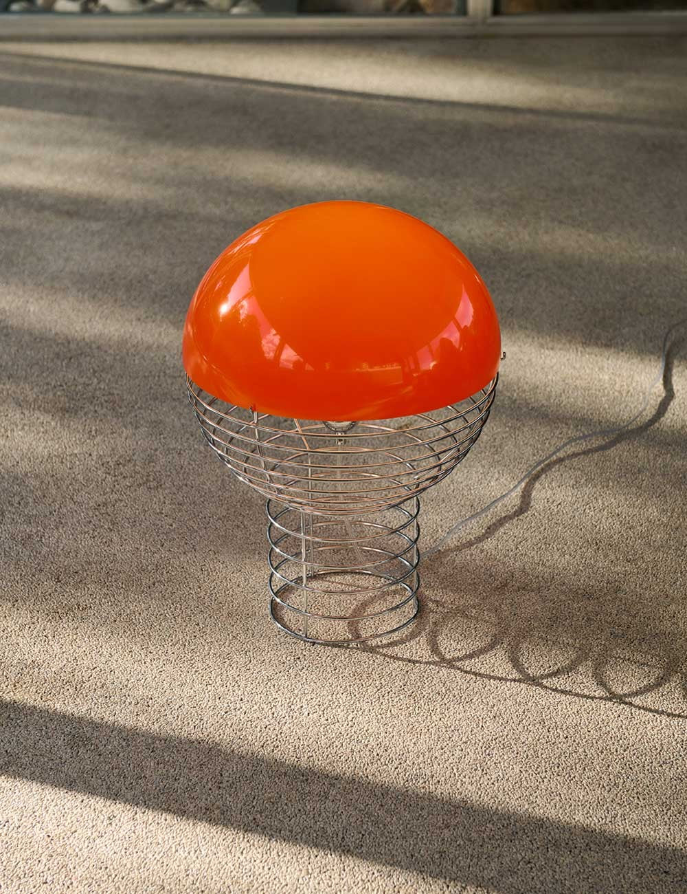 lampe de table en fil de fer