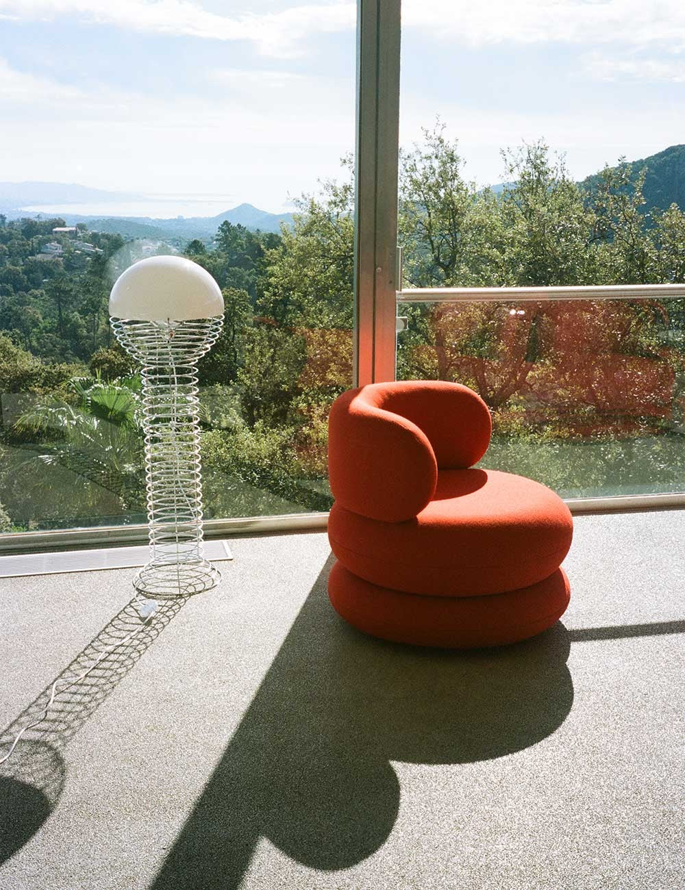 lampada da terra in filo metallico