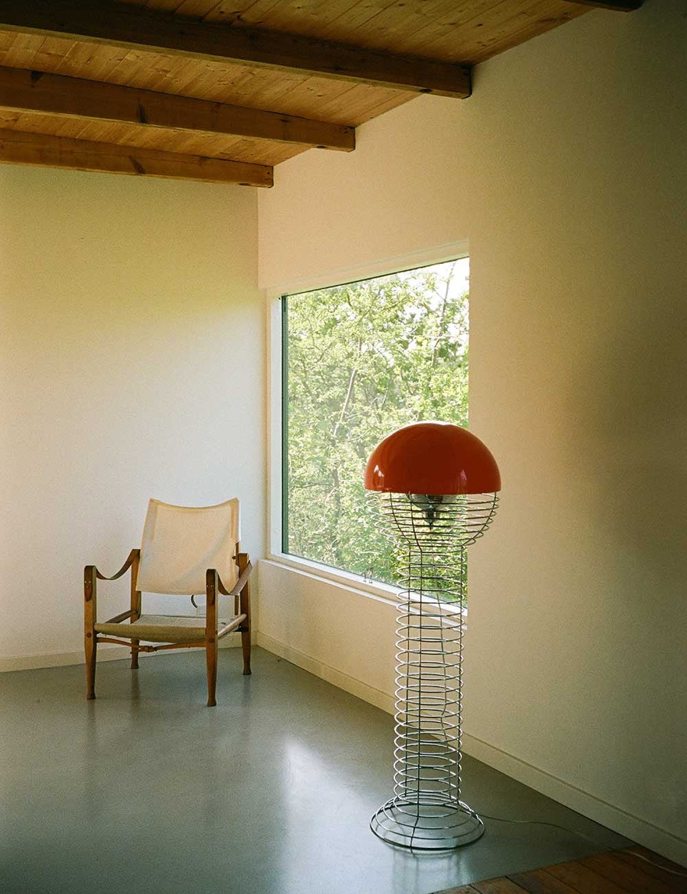 lampada da terra in filo metallico