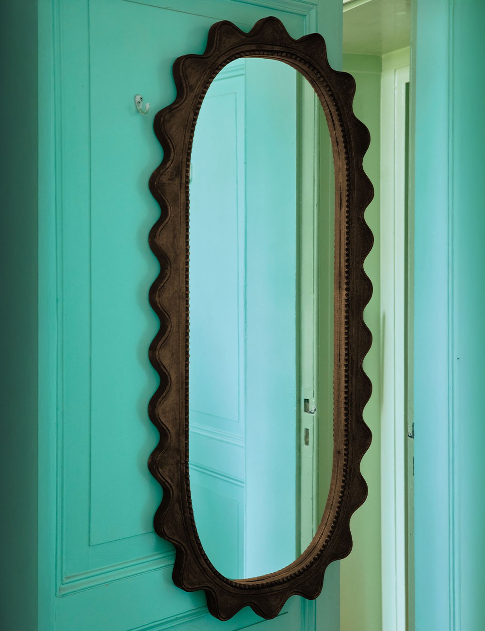 miroir ondulé en bois