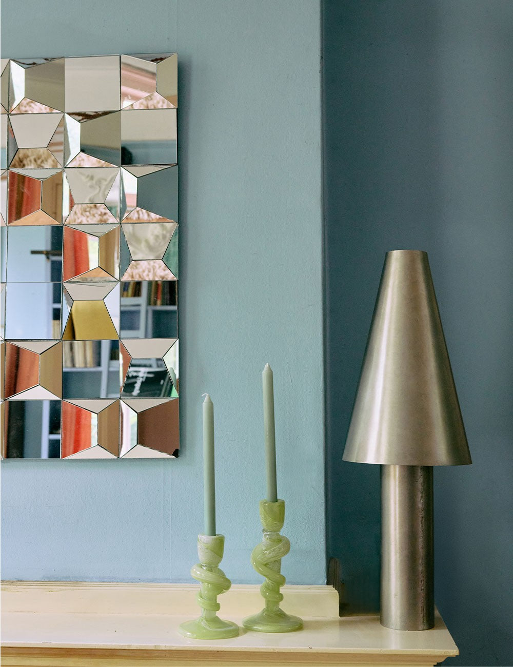 KNOTTED CANDLEHOLDER MEDIUM