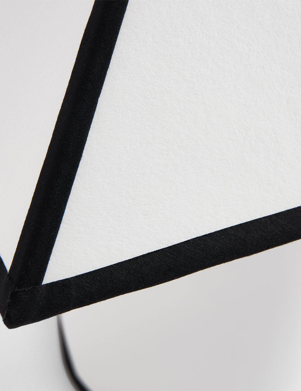 ava pyramid table lamp 290