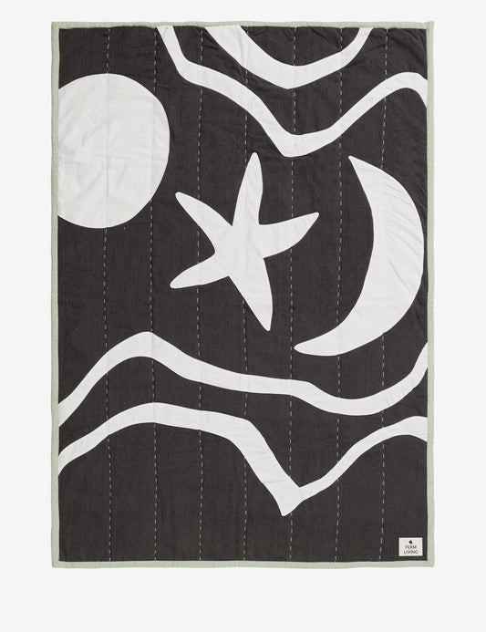 Kove applique quilted blanket