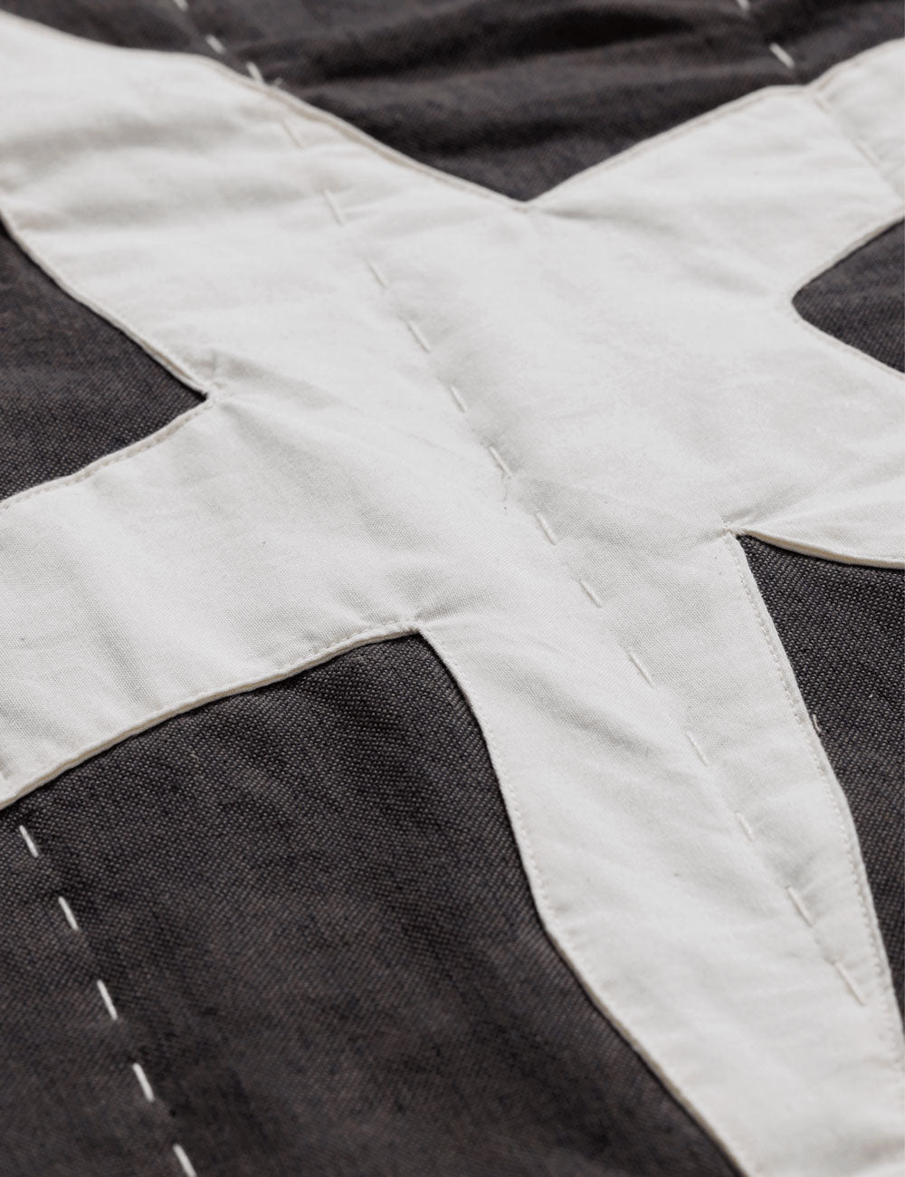 Kove applique quilted blanket