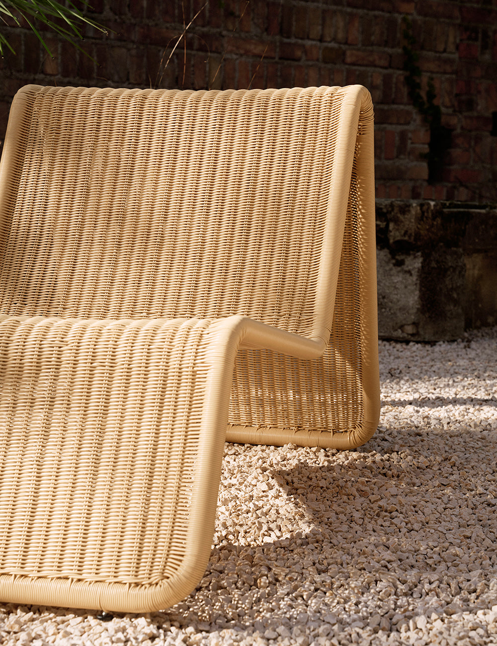 P3 Outdoor Lounge Chair