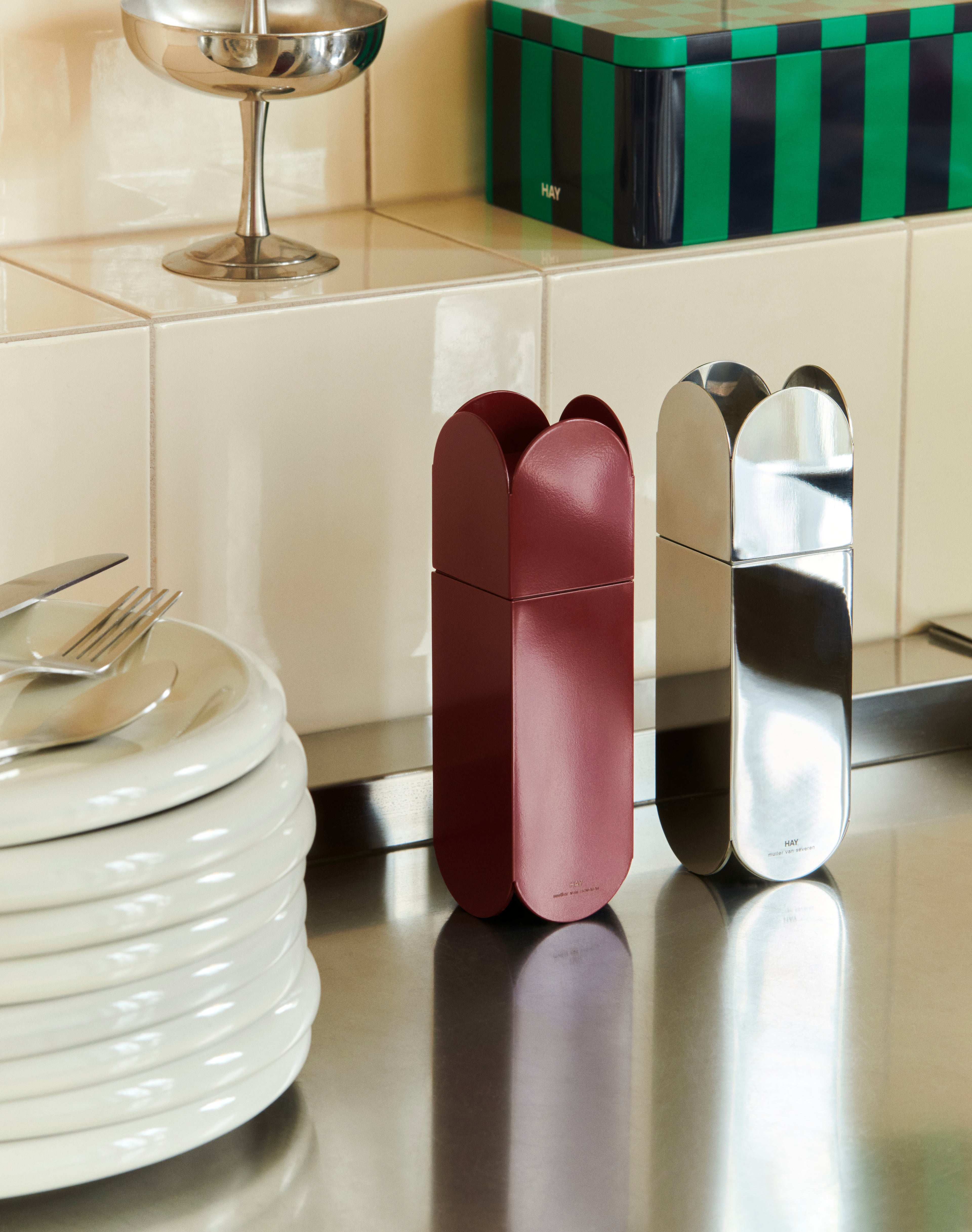 Arcs salt/pepper grinder
