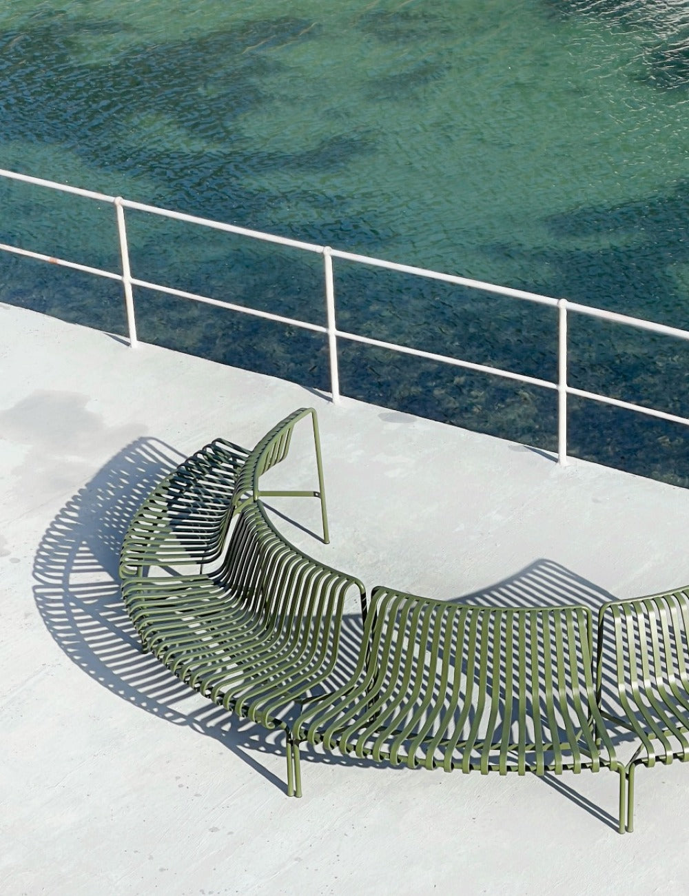 Palissade park dining bench In