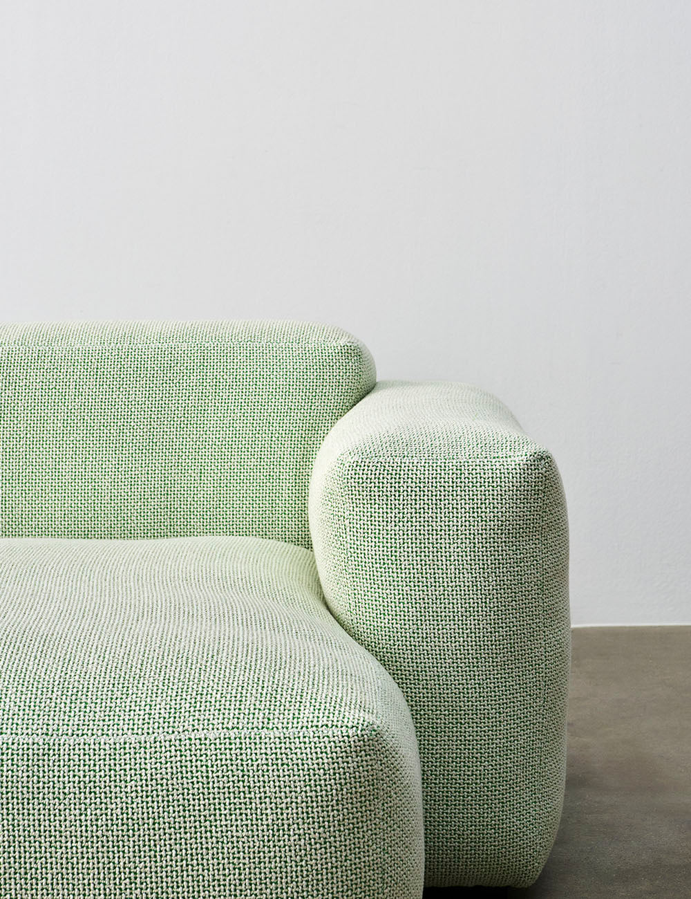 Sofá Mags Soft 2.5 reposabrazos bajo Comb 1