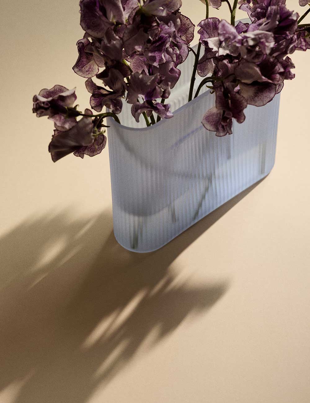 Ridge vase frosted glass H48,5