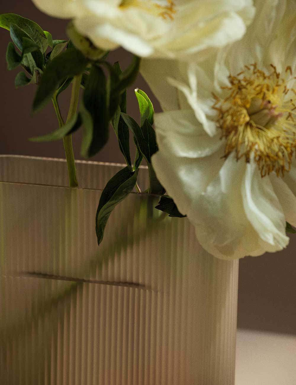 Ridge vase frosted glass H48,5