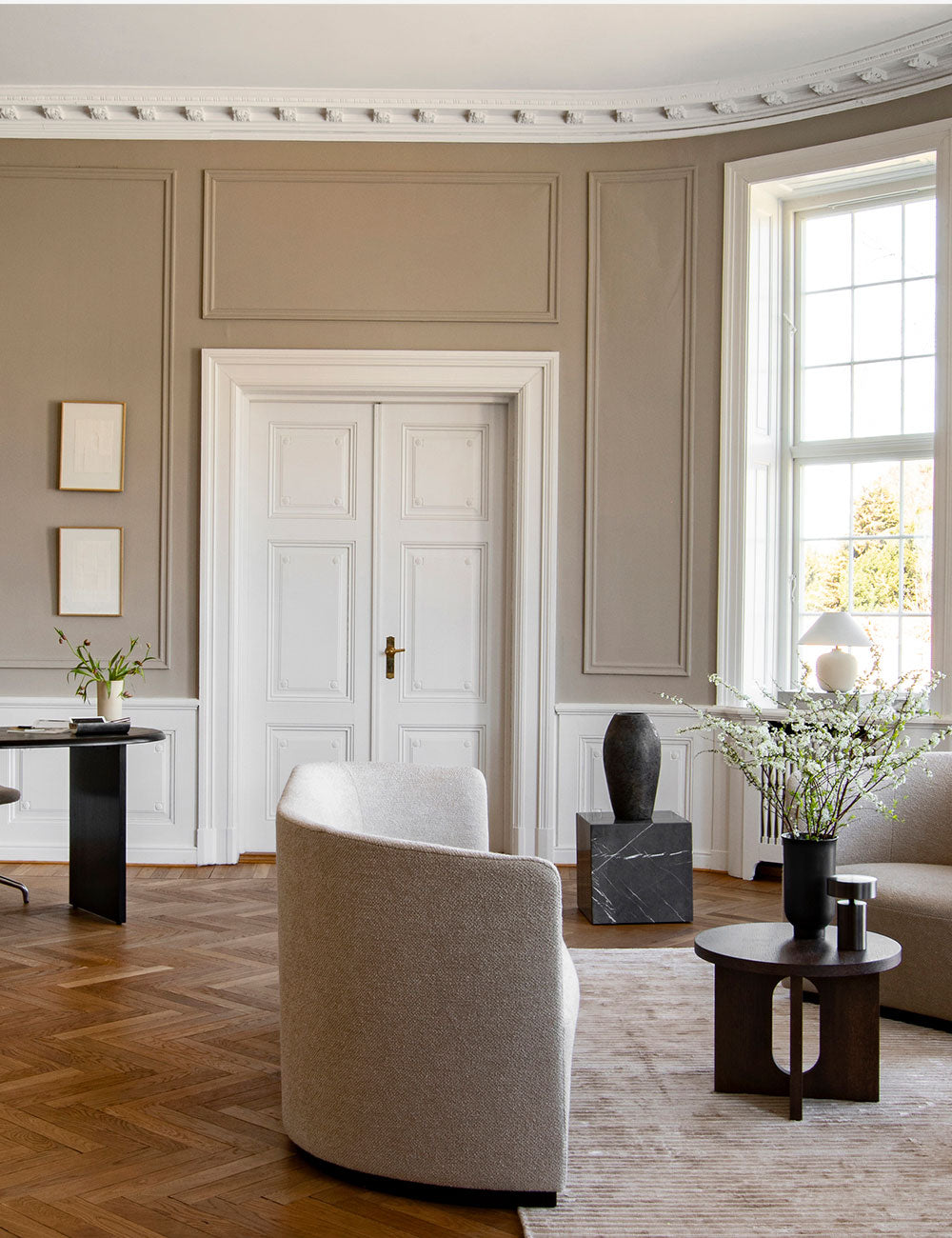 Androgyne side table Ø50