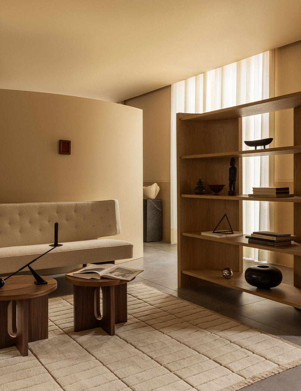 Androgyne side table Ø50