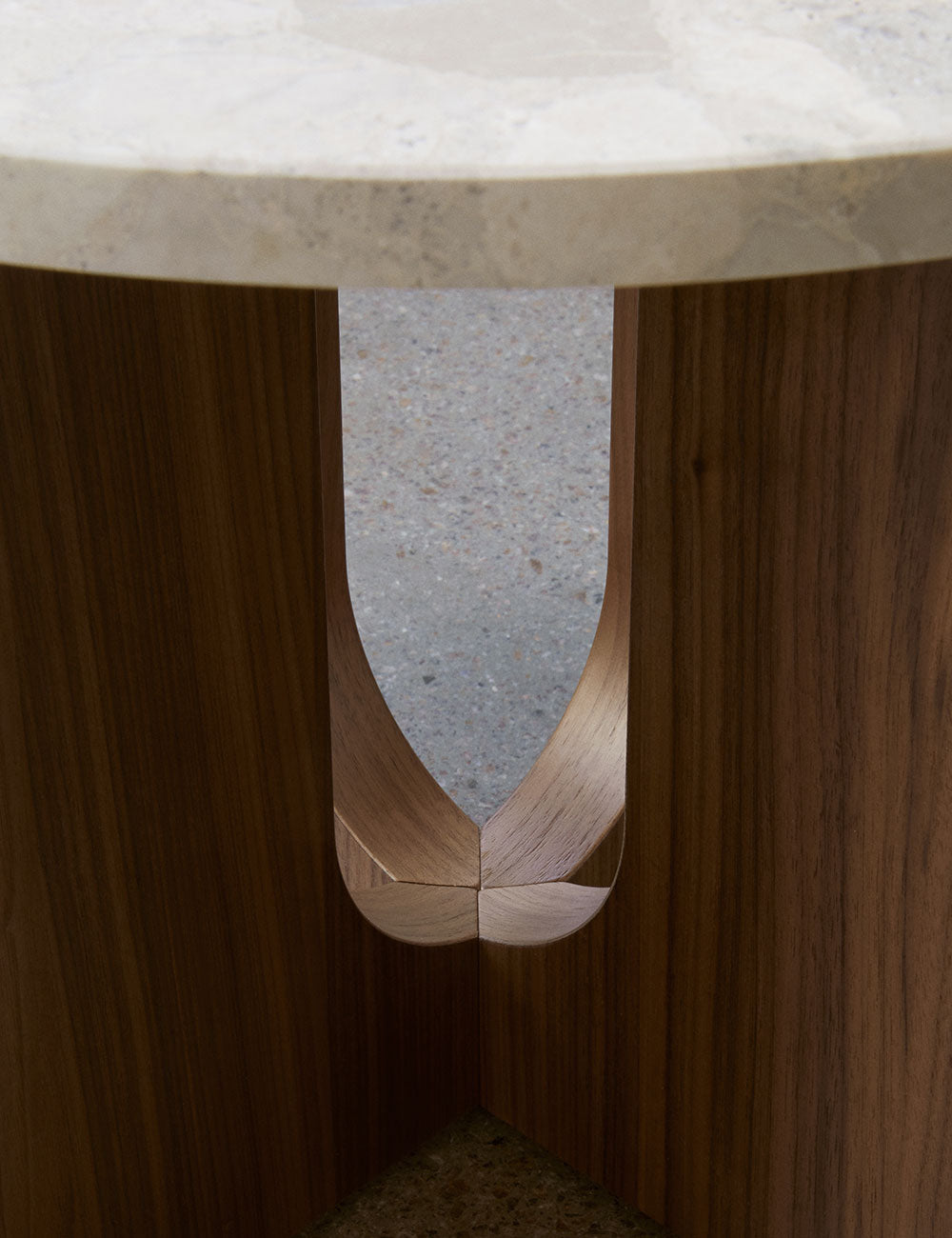 Androgyne side table Ø50