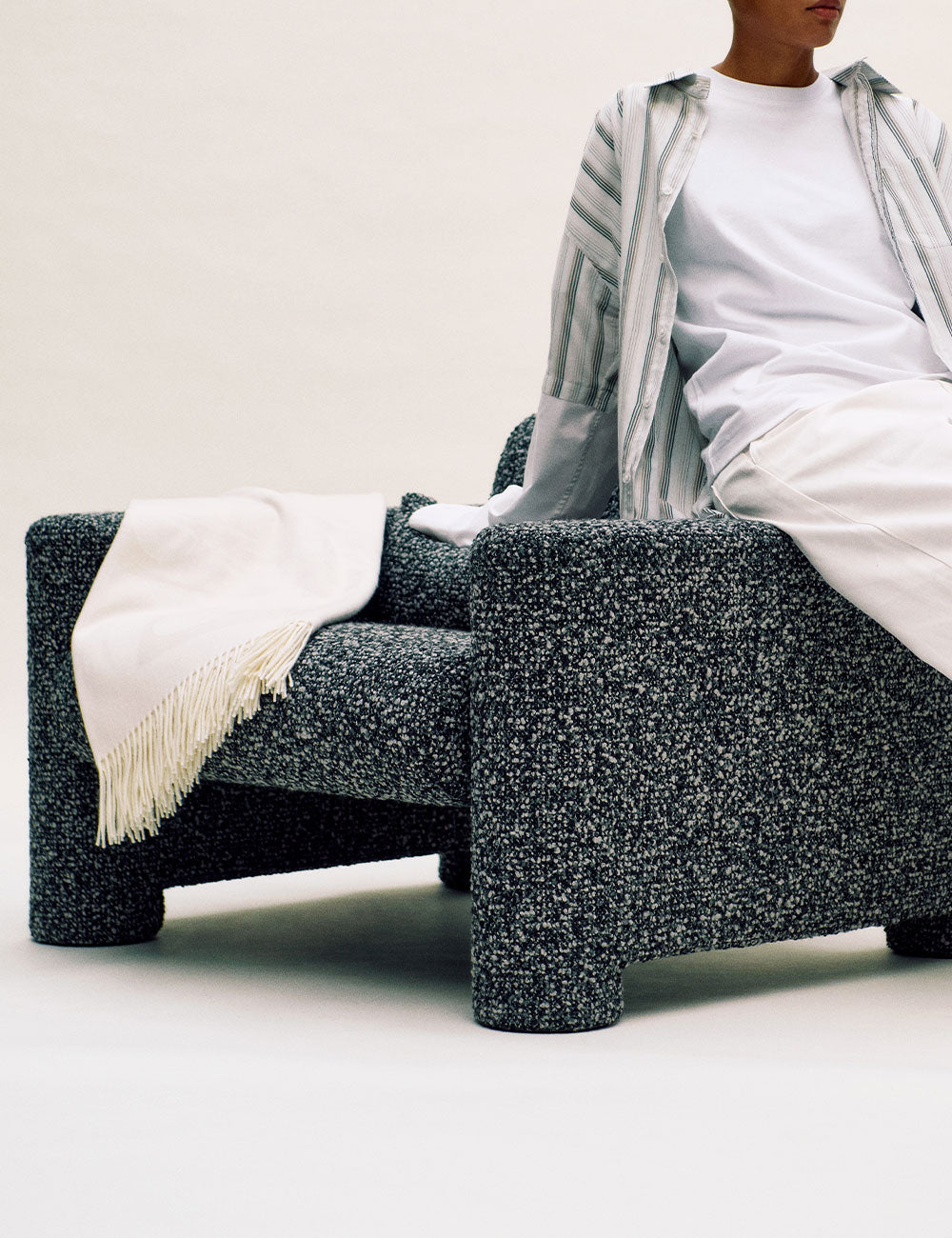 Ion armchair