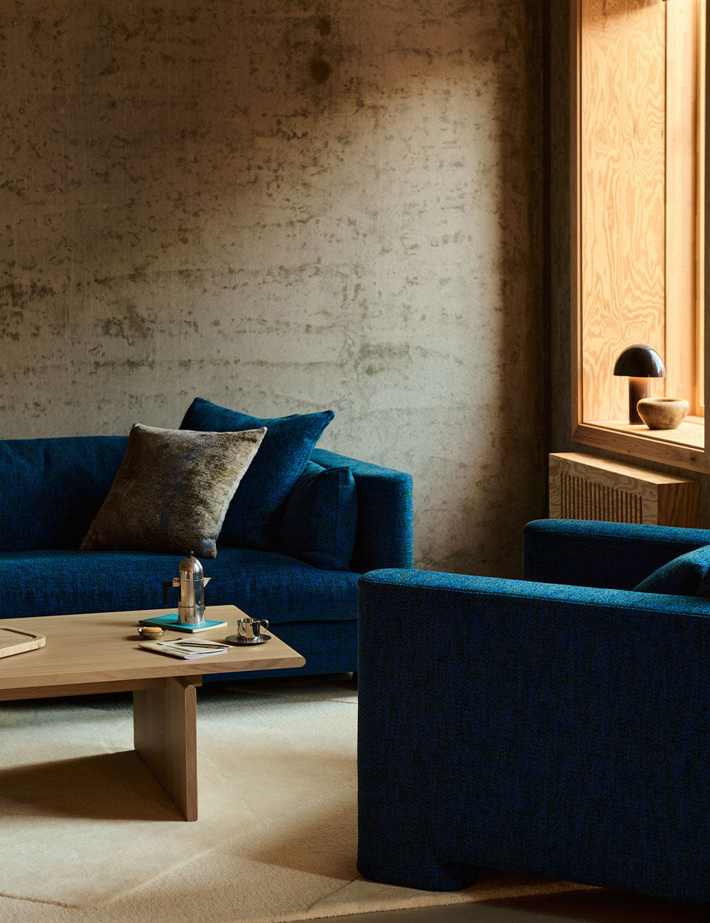 Ion armchair