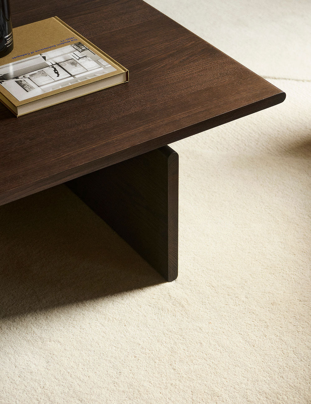 Nomen coffee table