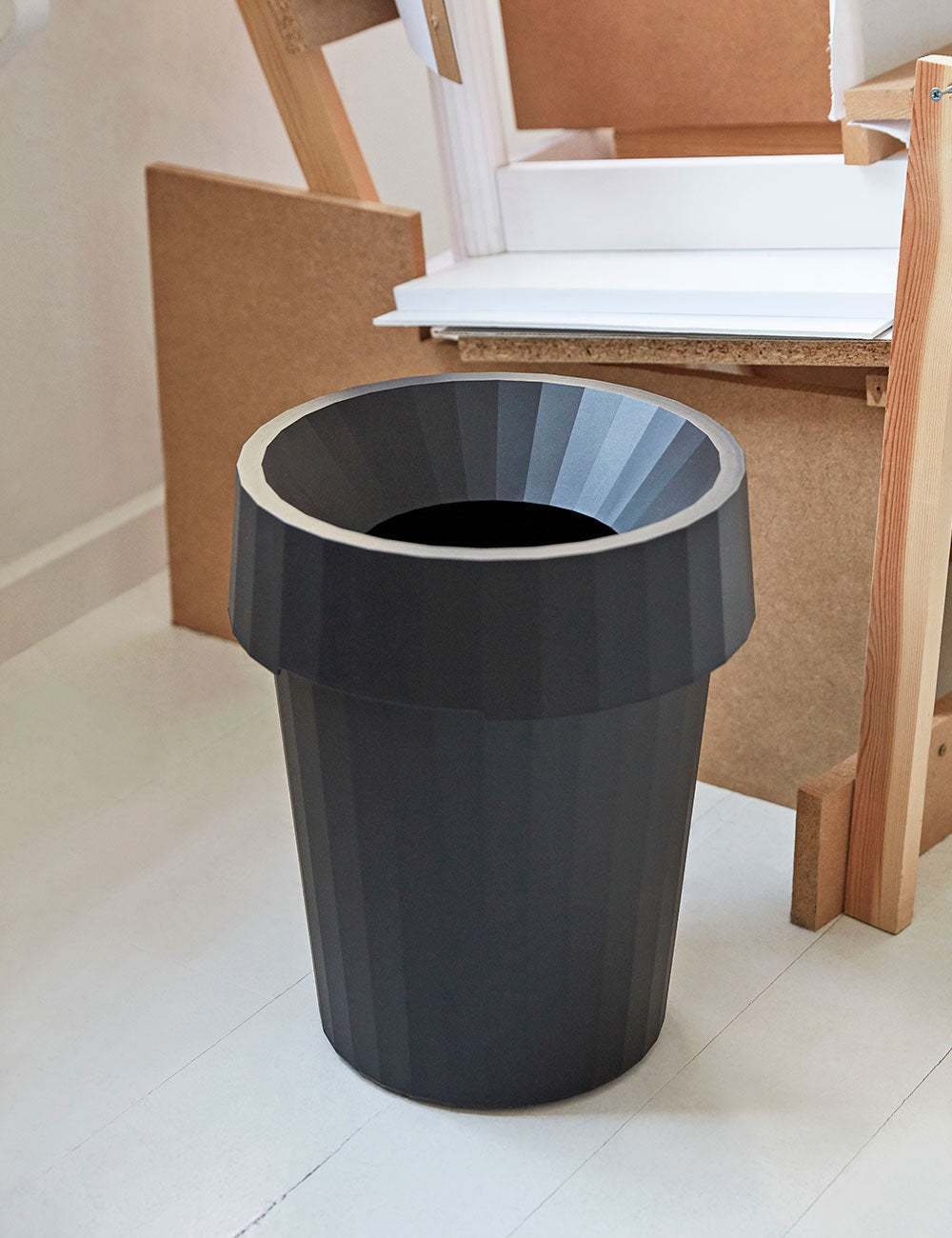 Shade bin