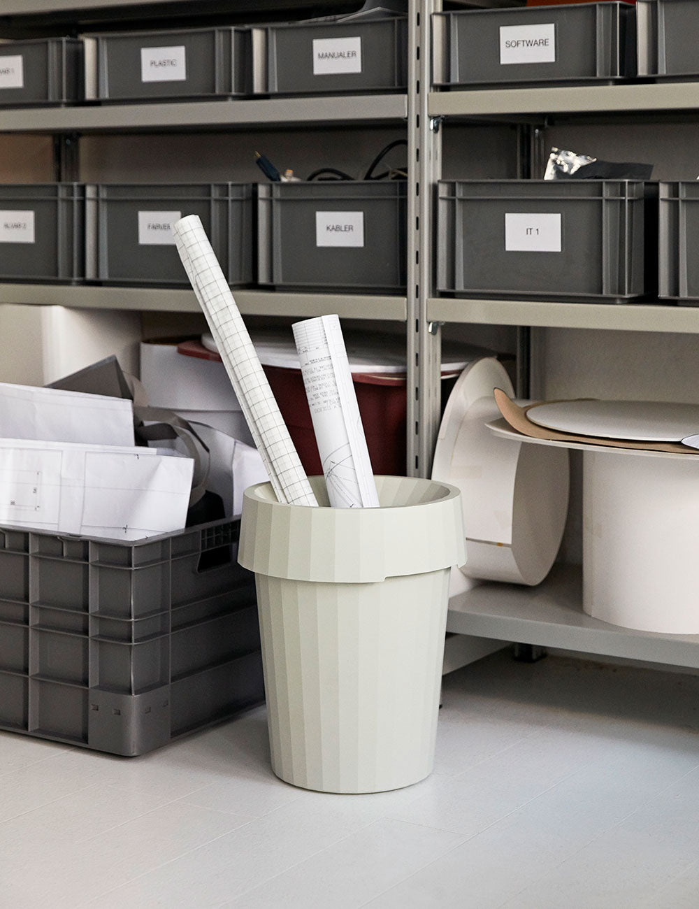 Shade bin