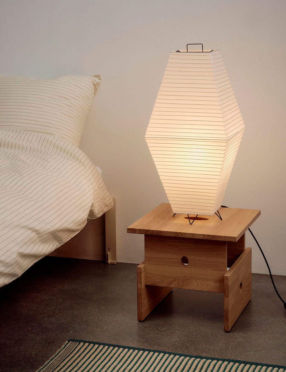 Paper Shade Prism suelo