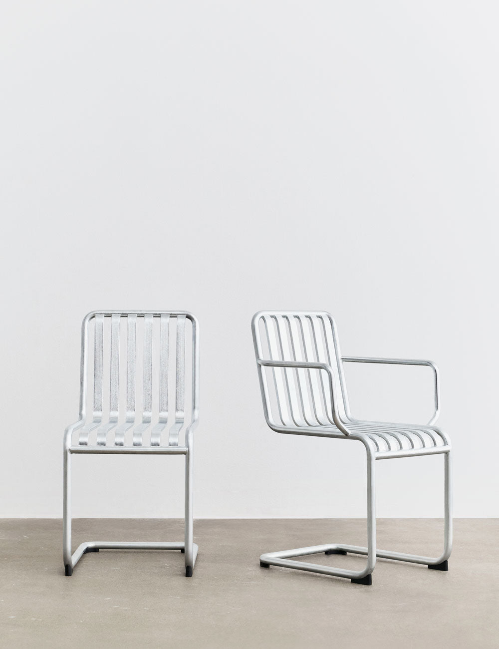 Palissade Cantilever armchair