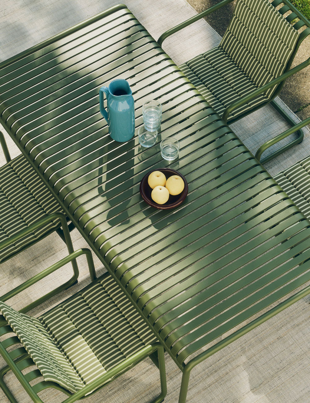 Palissade Cantilever dining armchair