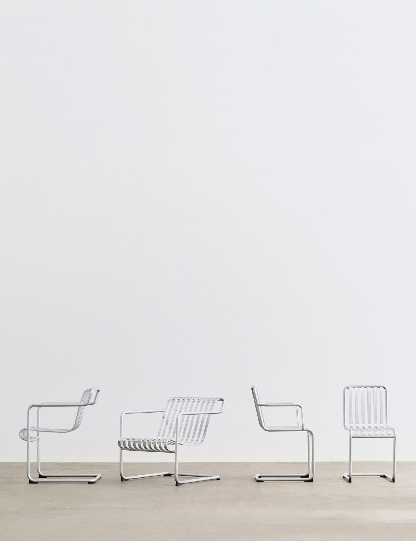 Palissade Cantilever chair