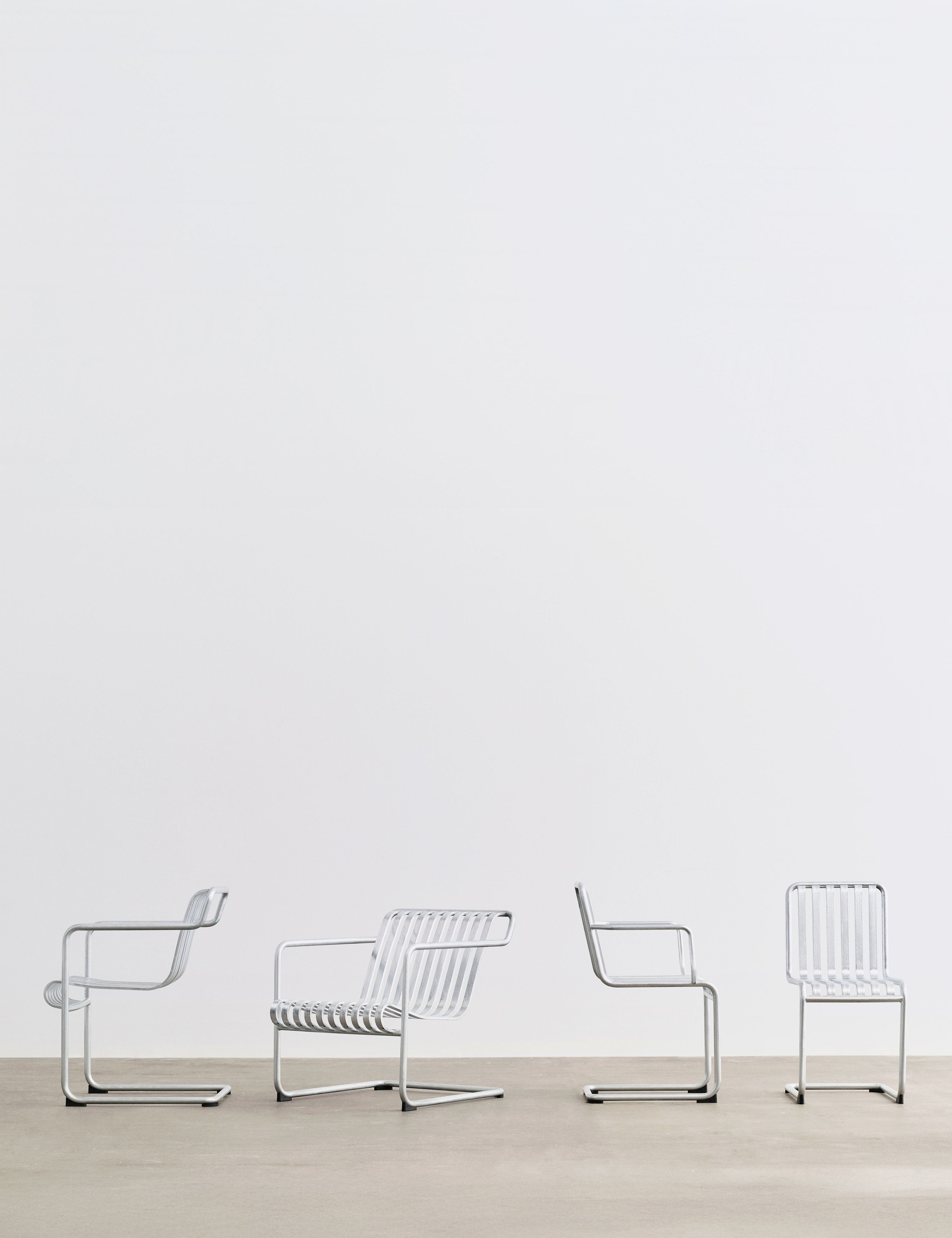 Palissade Cantilever lounge chair low