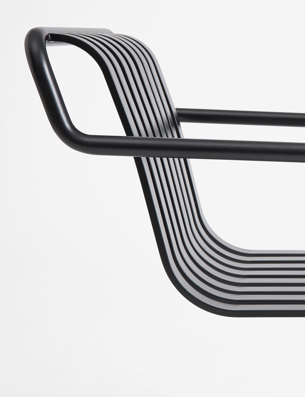 Palissade Cantilever lounge chair low