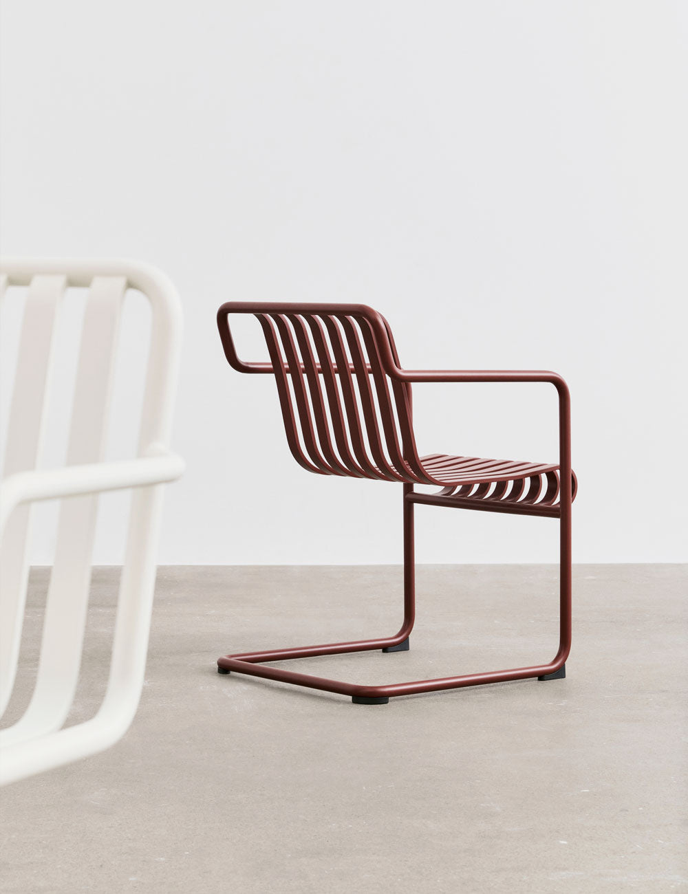 Palissade Cantilever armchair