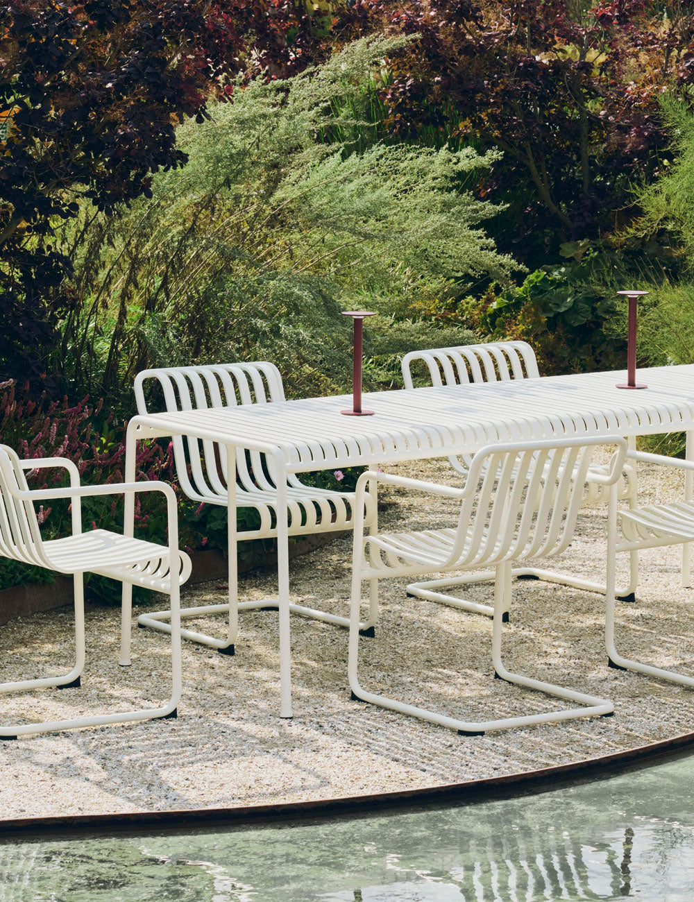 Palissade Cantilever armchair