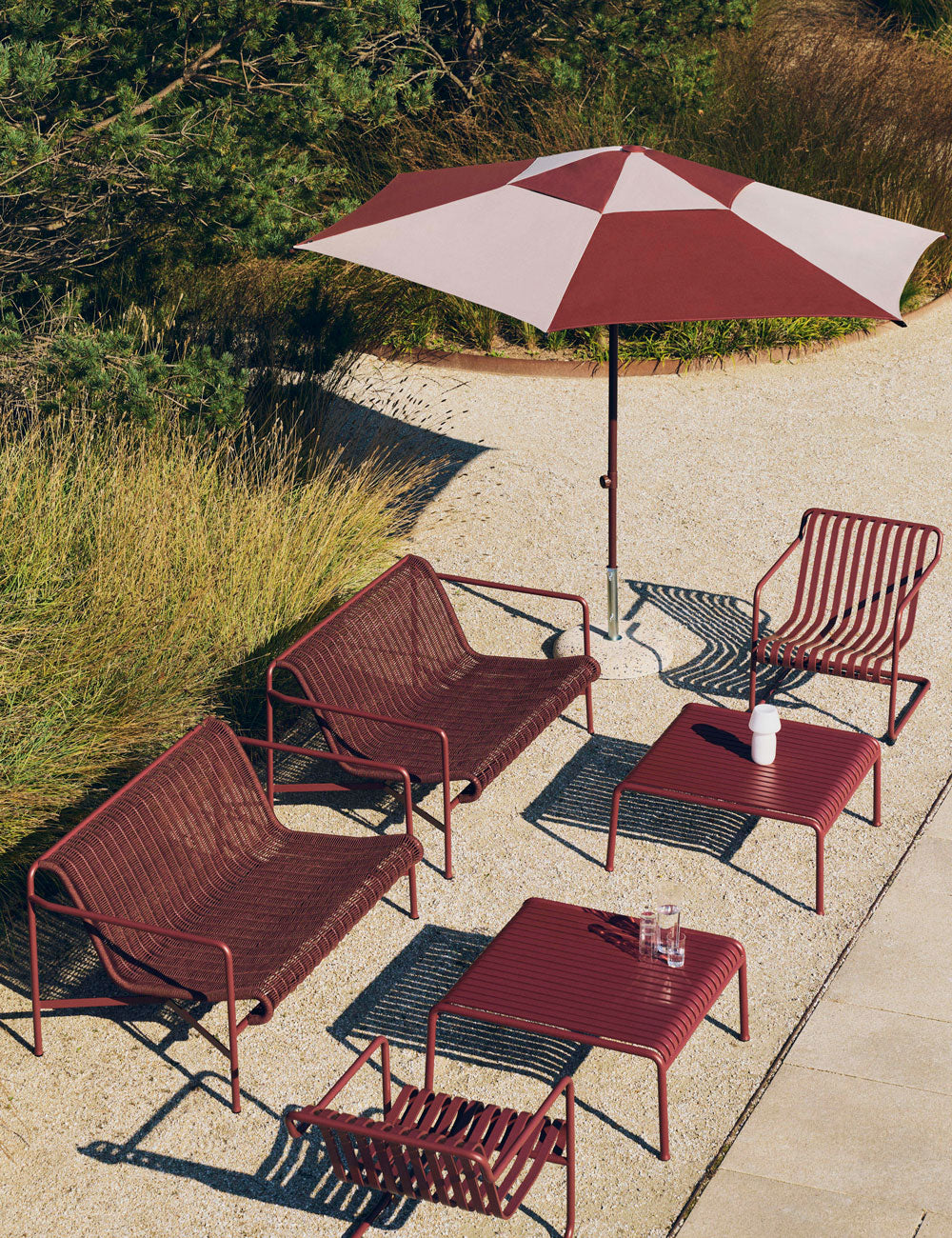 Palissade Cantilever lounge chair low