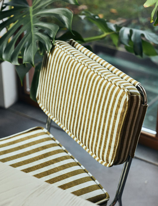  Endless dining chair