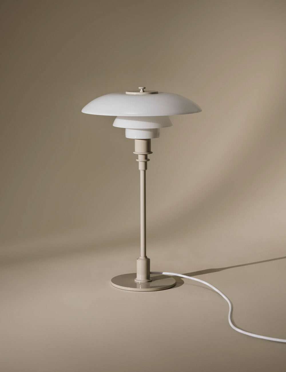  PH 3/2 table lamp