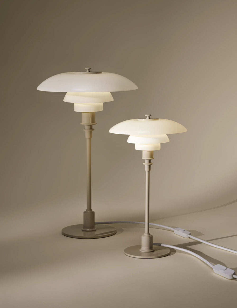 PH 3/2 table lamp