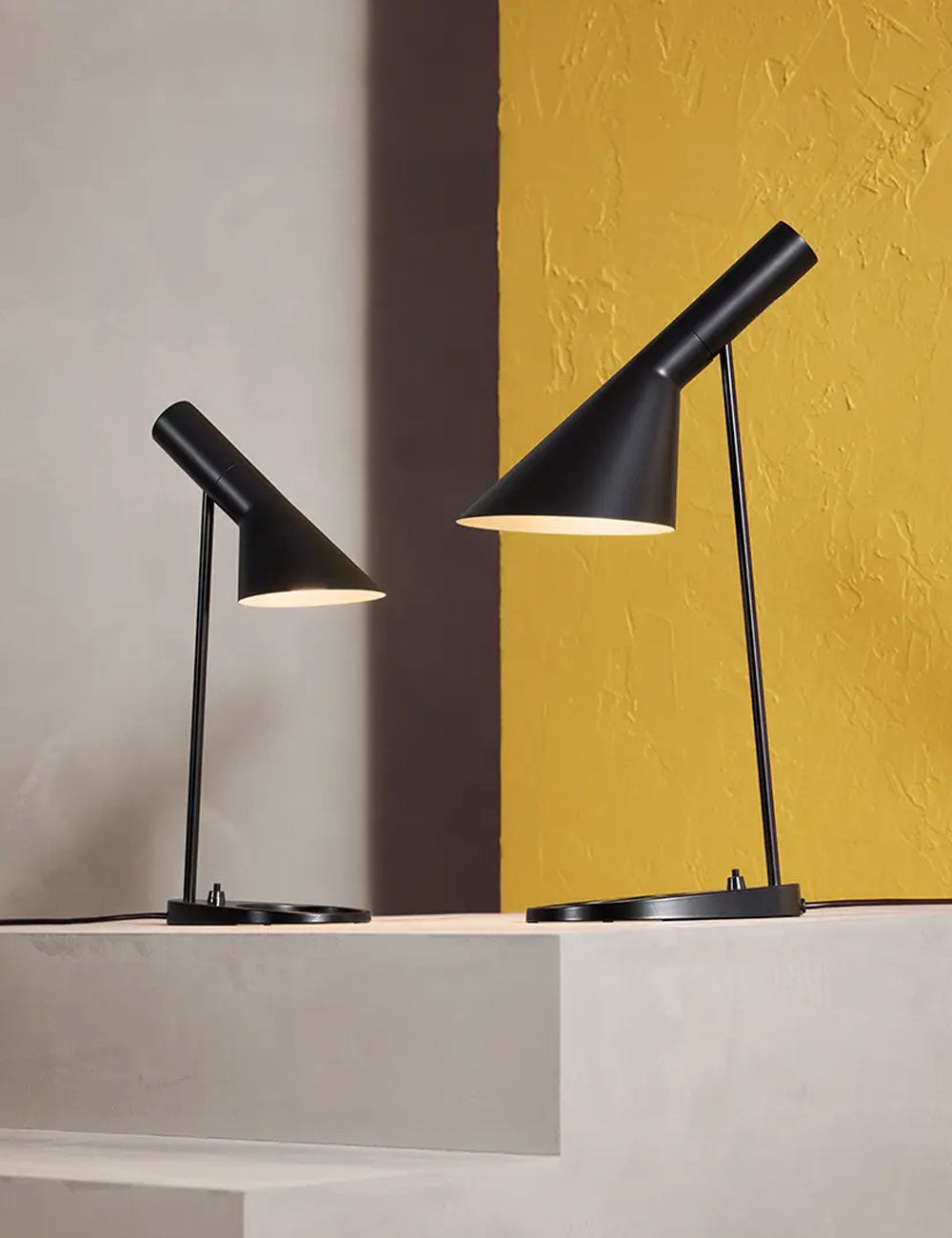 Lampe de table AJ Mini