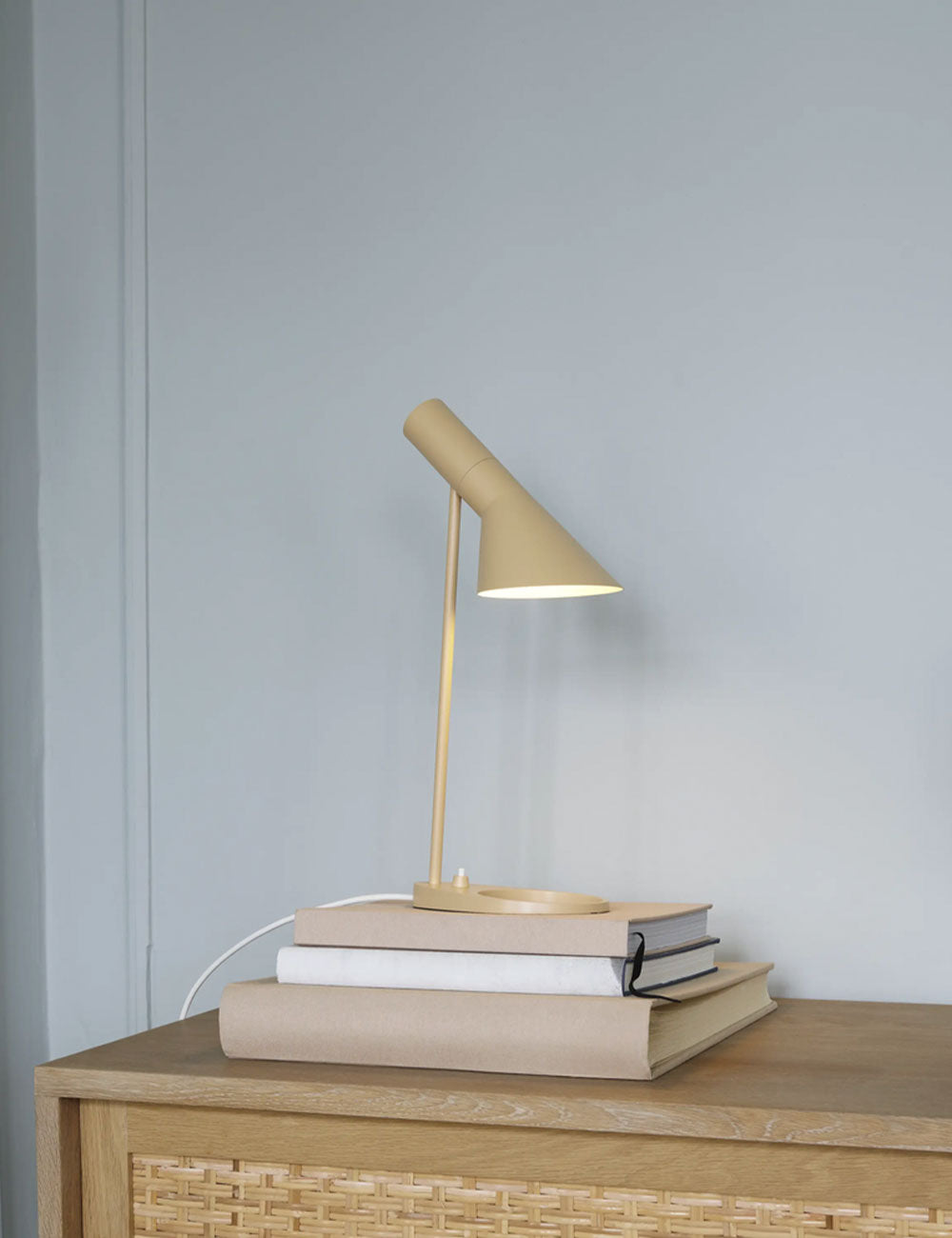 Lampe de table AJ Mini