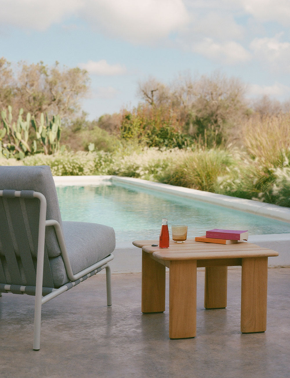 Mesa auxiliar Assemble