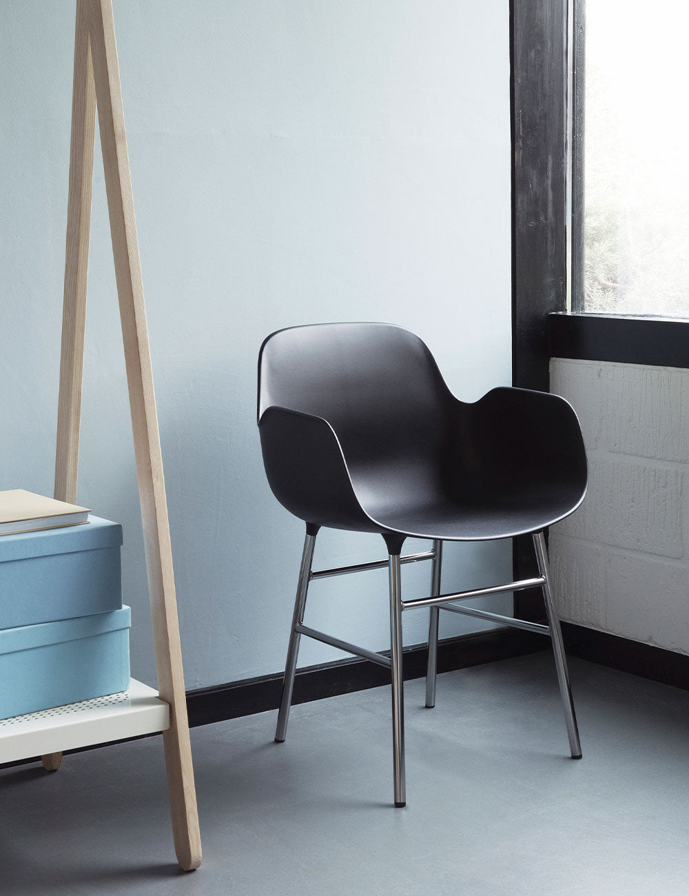 Silla brazos Form metal