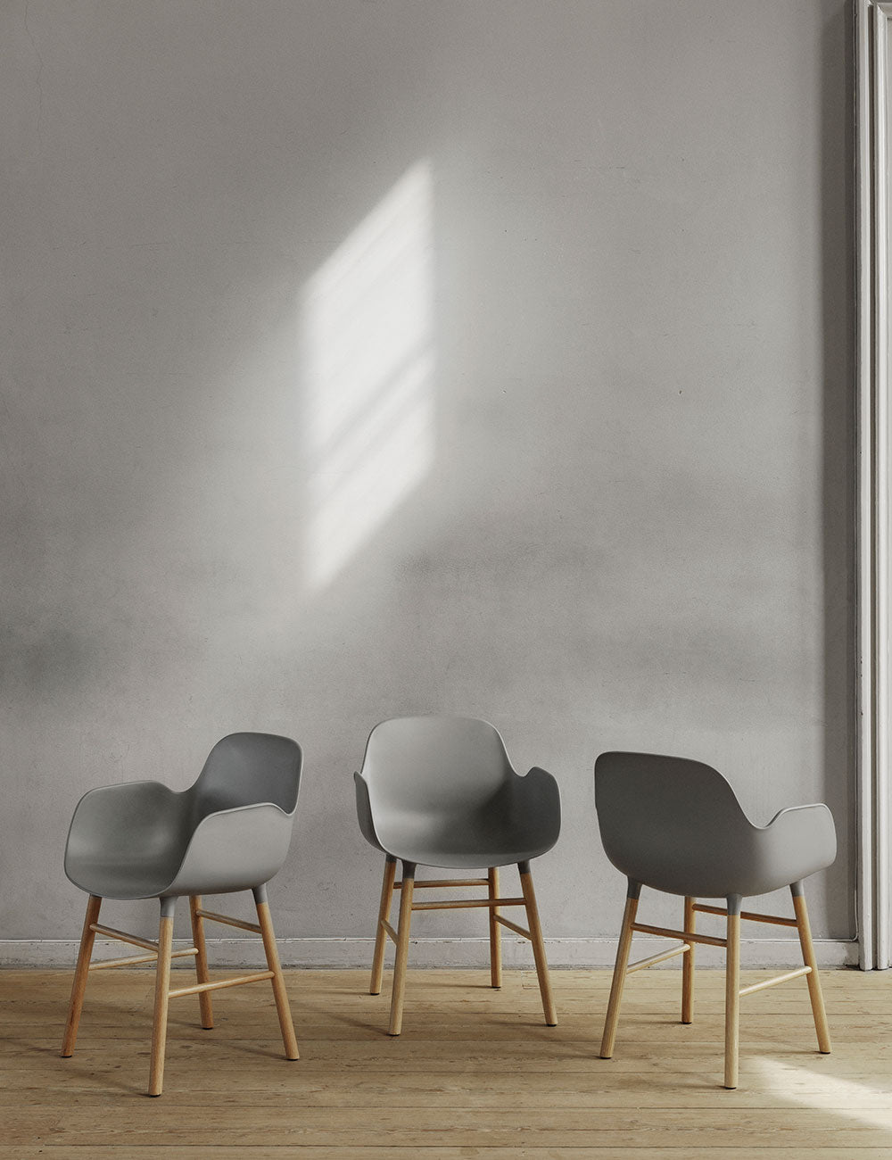 Sedia braccioli Form legno