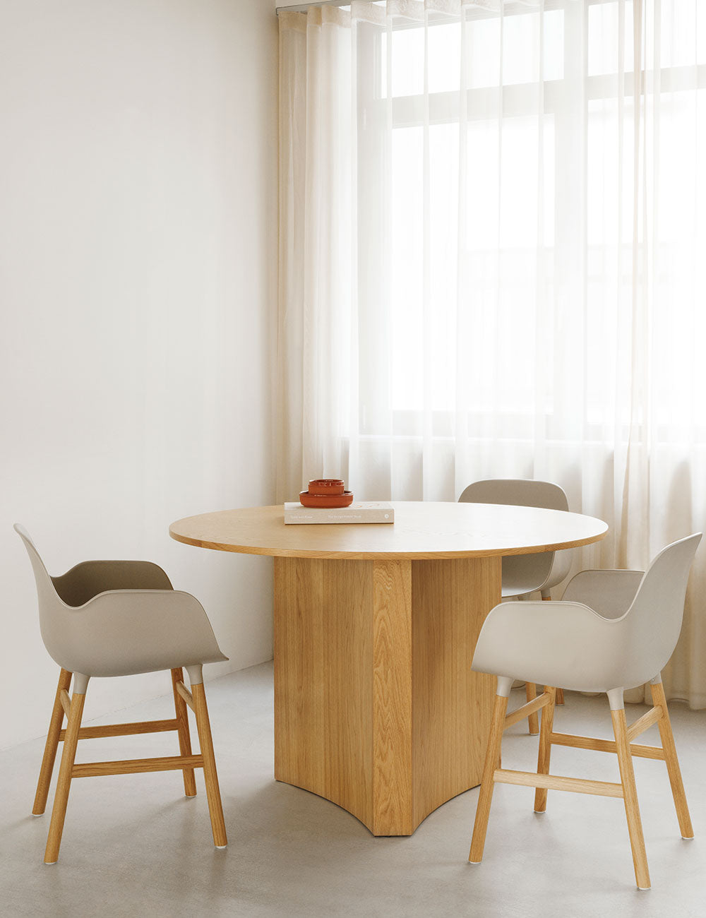 Sedia braccioli Form legno