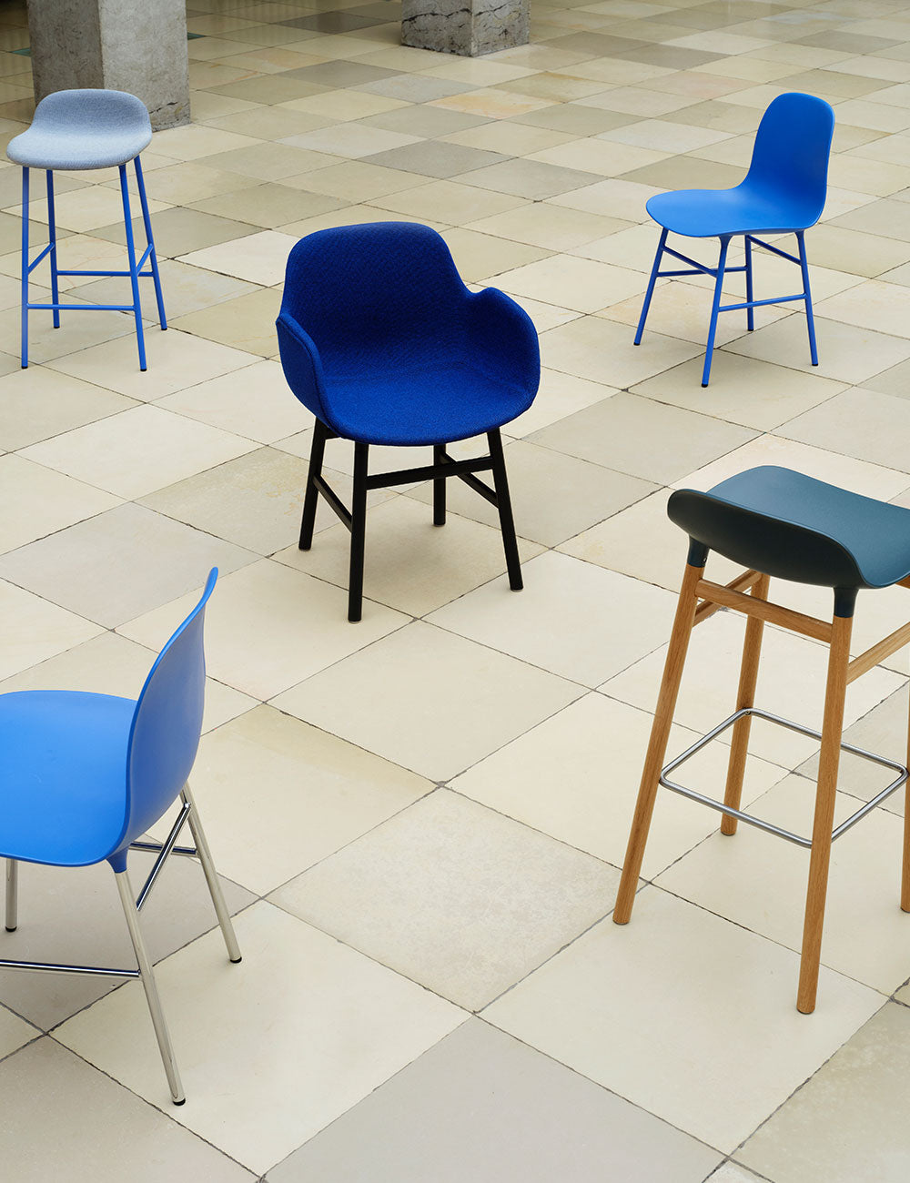 Form chair steel
