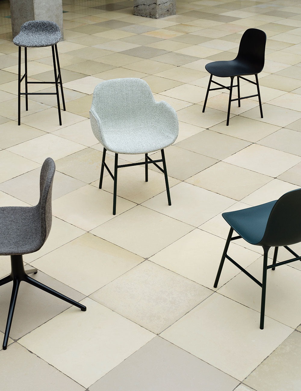 Form chair steel