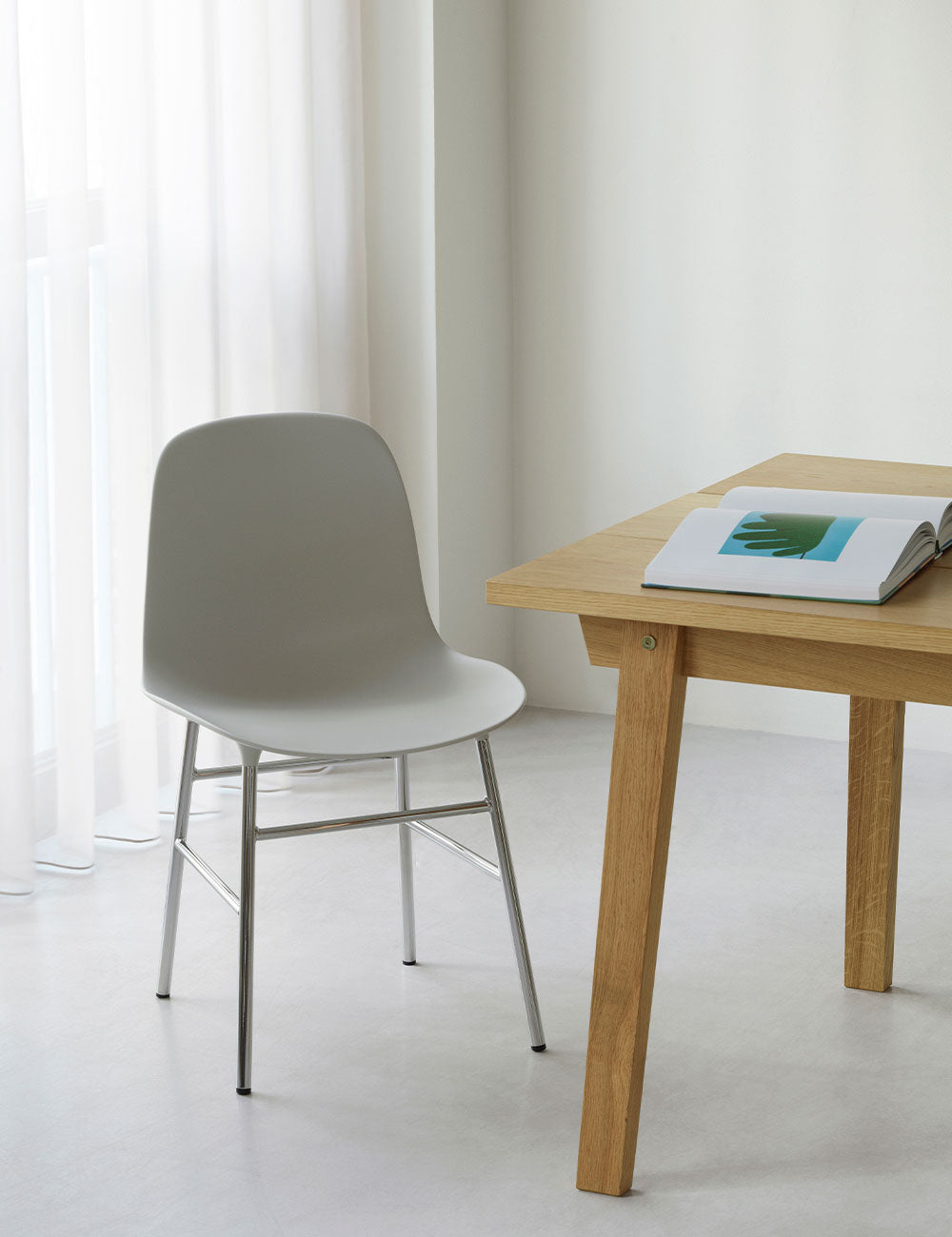 Form chair steel