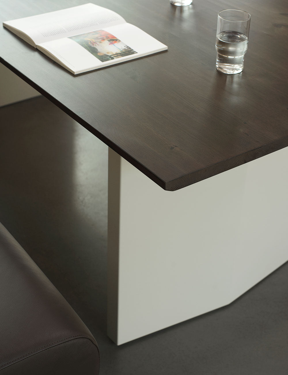 Panel table