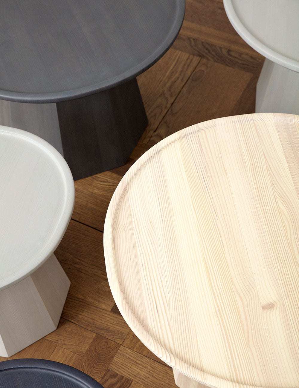 Pine table L