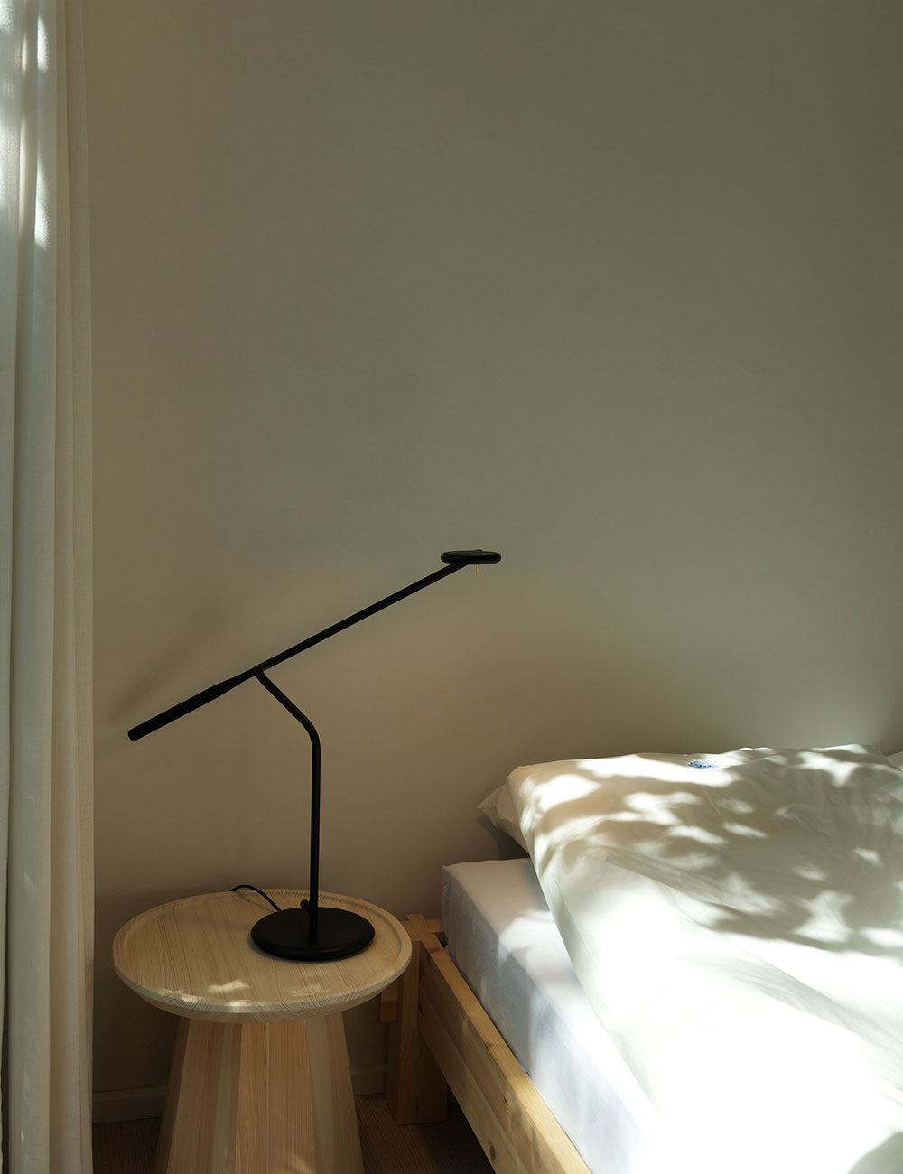 Pine table S