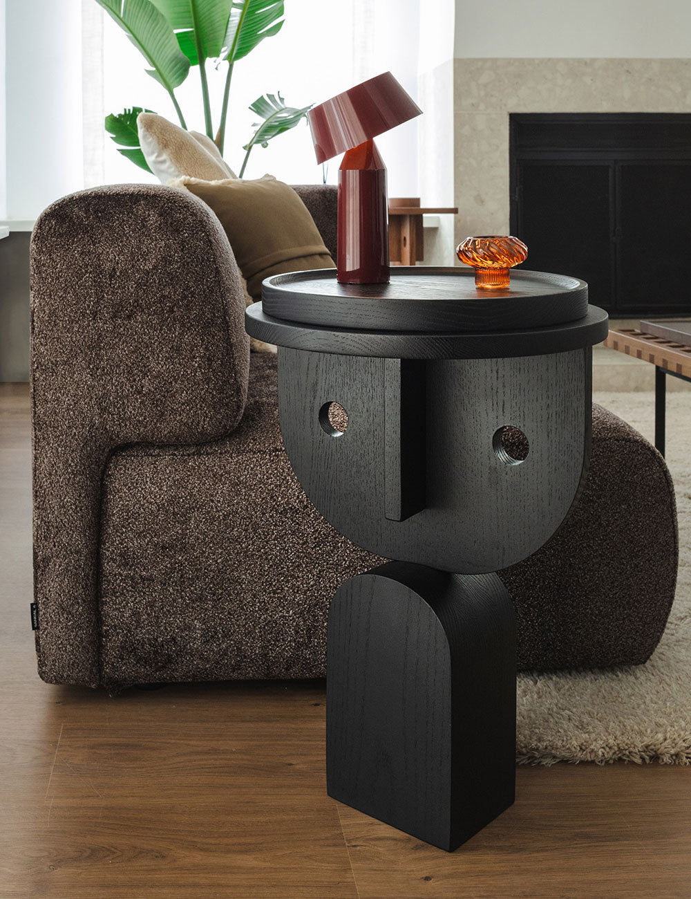 Faces S table